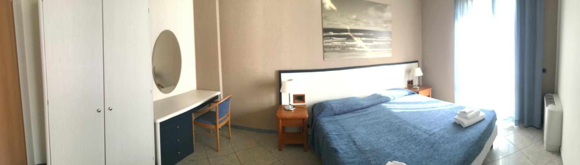 Continental Resort Tirrenia Phòng bức ảnh