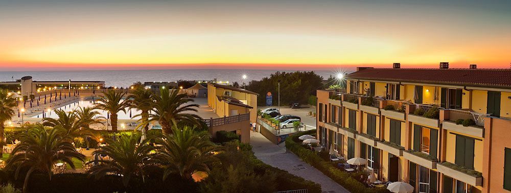 Continental Resort Tirrenia Ngoại thất bức ảnh